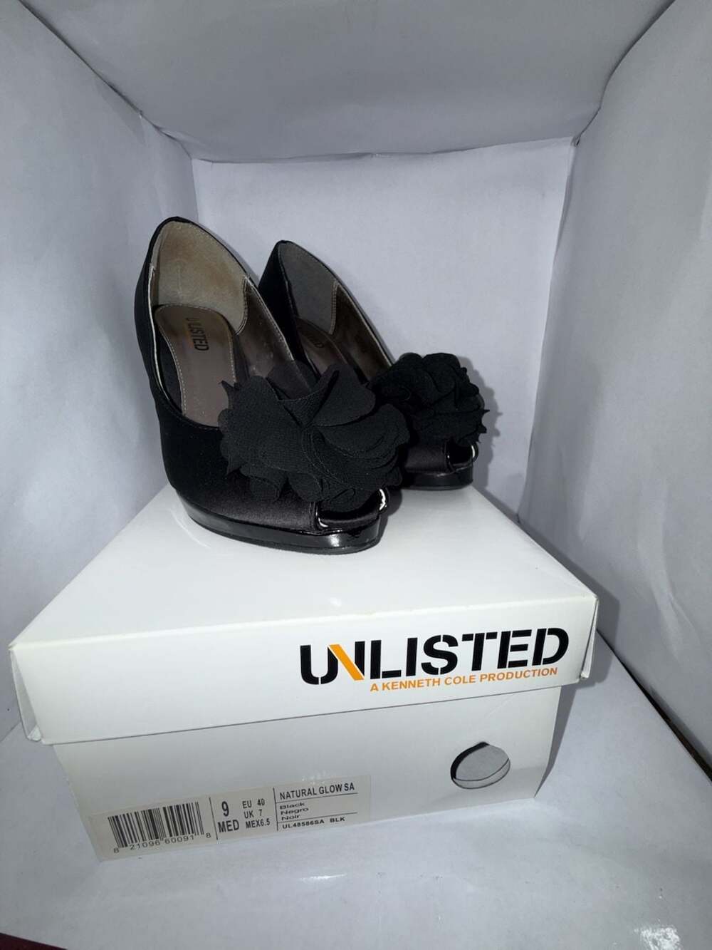 Unlisted by Kenneth Cole Natural Glow SA Black Satin Peep Toe Heels Size 9M